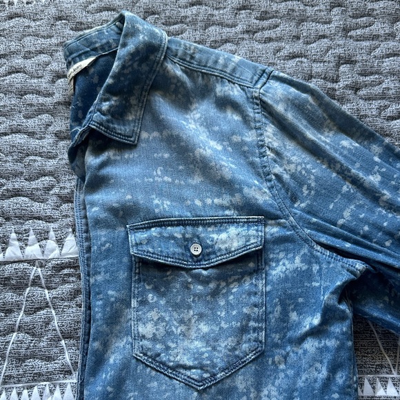 Calvin Klein Blue Patterned Button Down Shirt - Picture 8 of 11